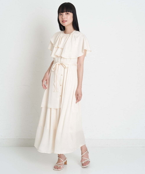 A de a.v.v（アードアー・ヴェ・ヴェ）の「レイヤード風フレアフリルサテンワンピース（ワンピース・レディース・アイボリー/ブラック・SMALL/MEDIUM）」の17枚目の写真