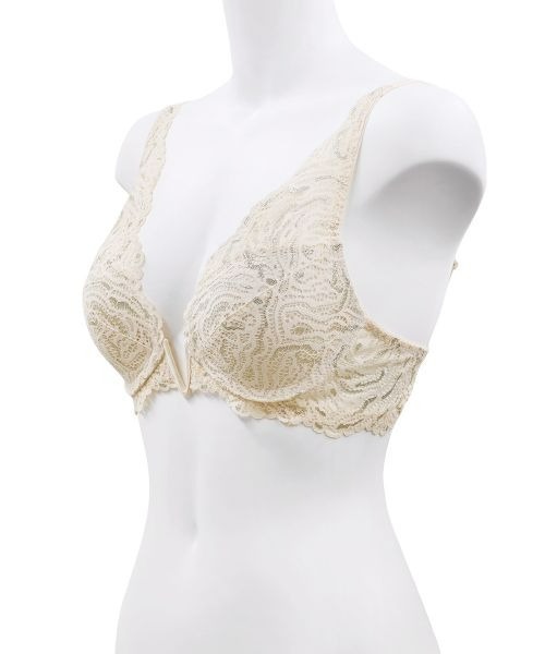 ANNEBRA(アンブラ)の「Vintage デコルテレースモールドカップブラジャー(ブラジャー・レディース・ベージュ/グレー・F70/B70/C70/E70/C80/E80/F75/D75/G75/G70/D80/D70/B75/C75/E75)」の6枚目の写真