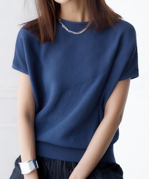 nissen（ニッセン）の「【UVカット・遮熱】洗える半袖ボートネックドルマンニット（ニット/セーター・レディース・ブラック/ライトグレー/ターコイズブルー/グリーン系/ロイヤルブルー/オフホワイト・L/LL/S/M）」の6枚目の写真