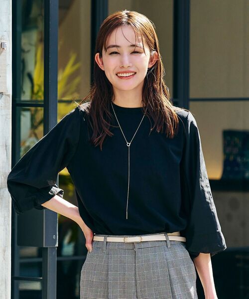 grove（グローブ）の「◆ブラウスライクなお袖のバルーンが可愛い！1枚で着映えするデザインカットソー（Tシャツ/カットソー・レディース・オフホワイト/ブルー/ブラック・02/03/01/05/04）」の3枚目の写真