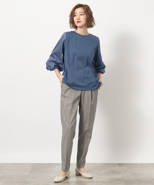 grove（グローブ）の「◆ブラウスライクなお袖のバルーンが可愛い！1枚で着映えするデザインカットソー（Tシャツ/カットソー・レディース・オフホワイト/ブルー/ブラック・02/03/01/05/04）」の4枚目の写真
