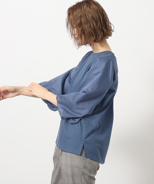 grove（グローブ）の「◆ブラウスライクなお袖のバルーンが可愛い！1枚で着映えするデザインカットソー（Tシャツ/カットソー・レディース・オフホワイト/ブルー/ブラック・02/03/01/05/04）」の8枚目の写真
