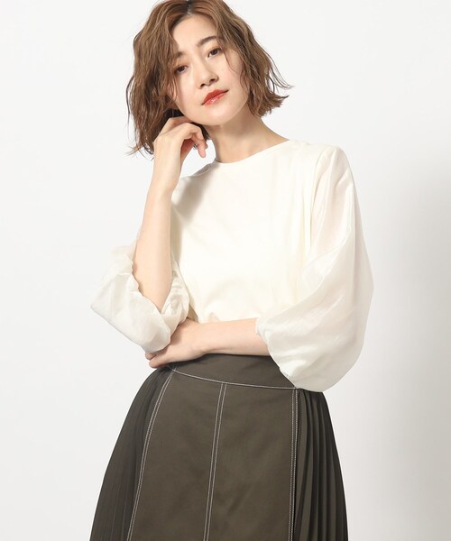 grove（グローブ）の「◆ブラウスライクなお袖のバルーンが可愛い！1枚で着映えするデザインカットソー（Tシャツ/カットソー・レディース・オフホワイト/ブルー/ブラック・02/03/01/05/04）」の13枚目の写真