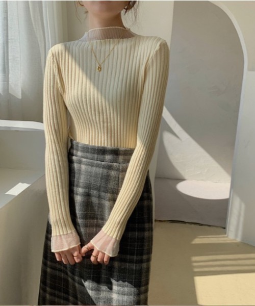 sorule（ソルレ）の「シアーレイヤード風リブニットプルオーバー（Tシャツ/カットソー・レディース・ブルー/ホワイト/ブラック/アイボリー/パープル・FREE）」の14枚目の写真