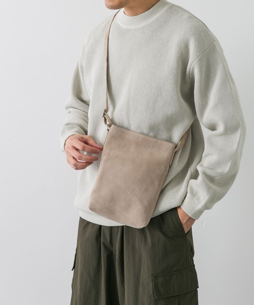 URBAN RESEARCH DOORS（アーバンリサーチドアーズ）の「スエードショルダー（ショルダーバッグ・メンズ・ブラック/ベージュ/カーキ・-）」の10枚目の写真