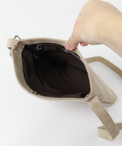 URBAN RESEARCH DOORS（アーバンリサーチドアーズ）の「スエードショルダー（ショルダーバッグ・メンズ・ブラック/ベージュ/カーキ・-）」の17枚目の写真