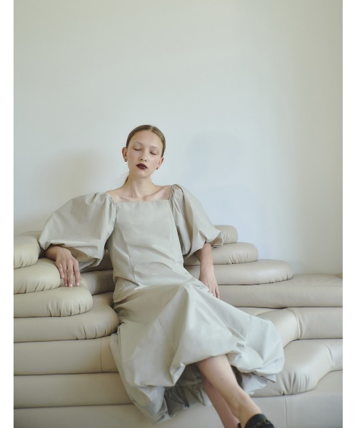 RANDEBOO(ランデブー)の「Balloon volume puff dress(ワンピース・レディース・ブラック/ベージュ・0/1)」の22枚目の写真