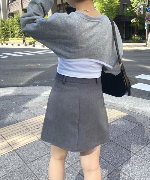 SPIGA(スピーガ)の「フェイクポケットフロントプリーツミニスカート(スカート・レディース・ブラック/グレー/キャメル・MEDIUM/SMALL)」の5枚目の写真