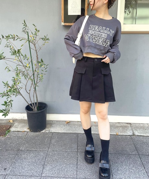 SPIGA(スピーガ)の「フェイクポケットフロントプリーツミニスカート(スカート・レディース・ブラック/グレー/キャメル・MEDIUM/SMALL)」の7枚目の写真