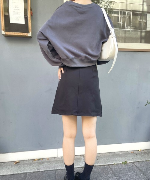 SPIGA(スピーガ)の「フェイクポケットフロントプリーツミニスカート(スカート・レディース・ブラック/グレー/キャメル・MEDIUM/SMALL)」の8枚目の写真