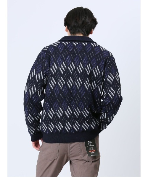 m.f.editorial(エムエフエディトリアル)の「【裏地付き ウォッシャブル】m.f.エディトリアル メンズ 配色ダイヤ柄 ショールカラーニットアウター(カーディガン/ボレロ・メンズ・ネイビー/ブラック・LARGE/MEDIUM)」の15枚目の写真