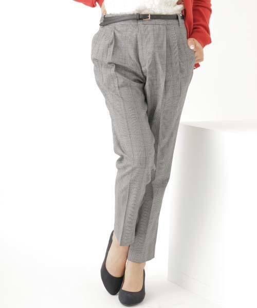 earth music&ecology(アースミュージックアンドエコロジー)の「グレンチェックタックテーパードパンツ(その他パンツ・レディース・アイボリー/グレー・MEDIUM/SMALL)」の1枚目の写真