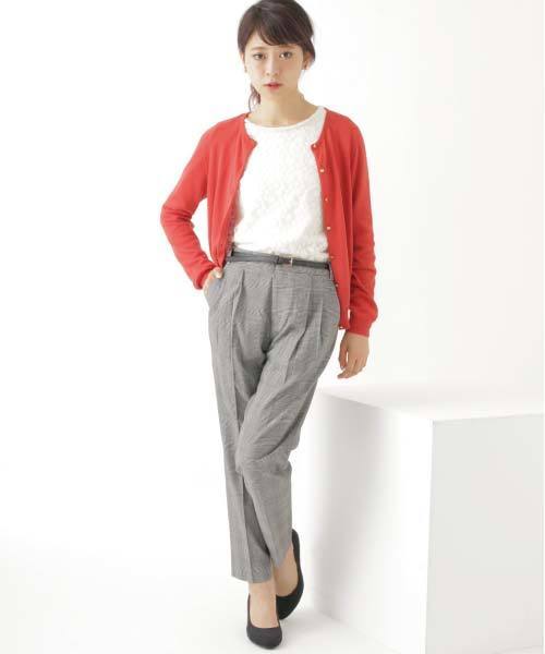 earth music&ecology(アースミュージックアンドエコロジー)の「グレンチェックタックテーパードパンツ(その他パンツ・レディース・アイボリー/グレー・MEDIUM/SMALL)」の9枚目の写真