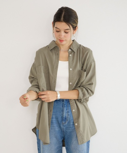 BAYFLOW(ベイフロー)の「2WAYスタンダードシャツ(シャツ/ブラウス・レディース・ブルー/カーキ/グレイッシュベージュ/ラベンダー・FREE)」の11枚目の写真