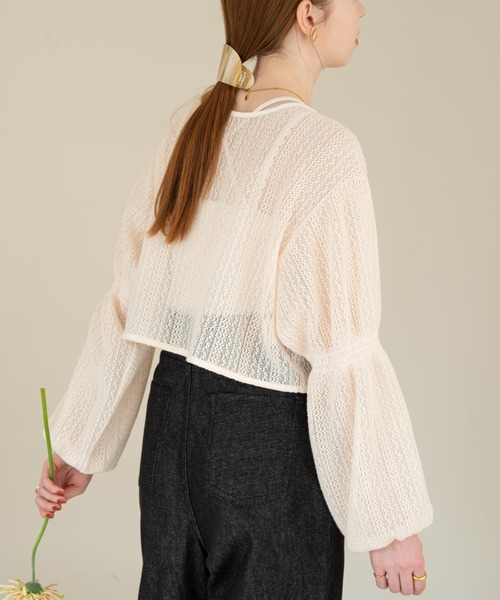 hinari（ヒナリ）の「2WAYシャーリングレーストップス（シャツ/ブラウス・レディース・ナチュラル/ホワイト・FREE）」の19枚目の写真