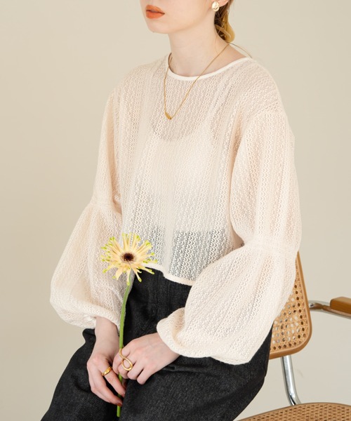 hinari ヒナリ　マルチウェイレースブラウス　アイボリー　新品未使用 hinari（ヒナリ）の「レースメッシュ2WAYプルオーバー（Tシャツ