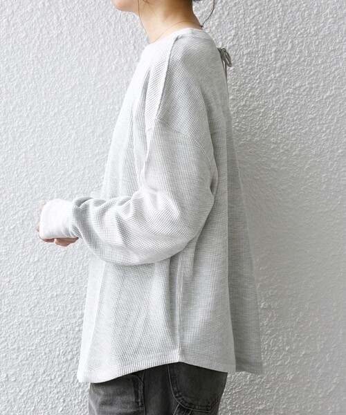 SHIPS any（シップス エニィ）の「SHIPS any:〈洗濯機可能〉ワッフル  レースアップ ラウンドヘム プルオーバー（Tシャツ/カットソー・レディース・ホワイト/ライトグレー/ネイビー/ライトグレー系1・ONE SIZE）」の16枚目の写真
