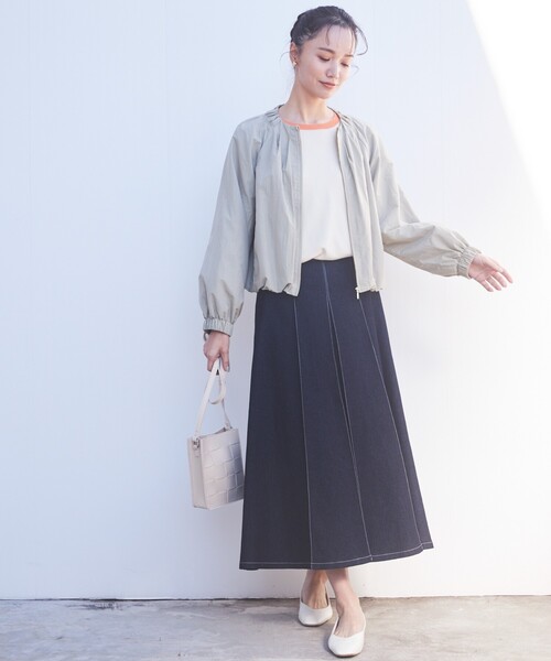 THE SHOP TK （ザ ショップ ティーケー ）の「◆【美シルエット】デニムタックスカート/手洗い可（デニムスカート・レディース・ネイビー/ベージュ/カーキ・11/12/13）」の13枚目の写真