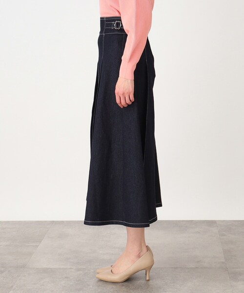THE SHOP TK （ザ ショップ ティーケー ）の「◆【美シルエット】デニムタックスカート/手洗い可（デニムスカート・レディース・ネイビー/ベージュ/カーキ・11/12/13）」の9枚目の写真
