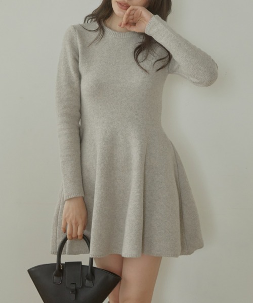 ACYM アシーム Candy peplum knit ワンピース　グレー ACYM（アシーム）の「Candy peplum knit ワンピース（ワンピース