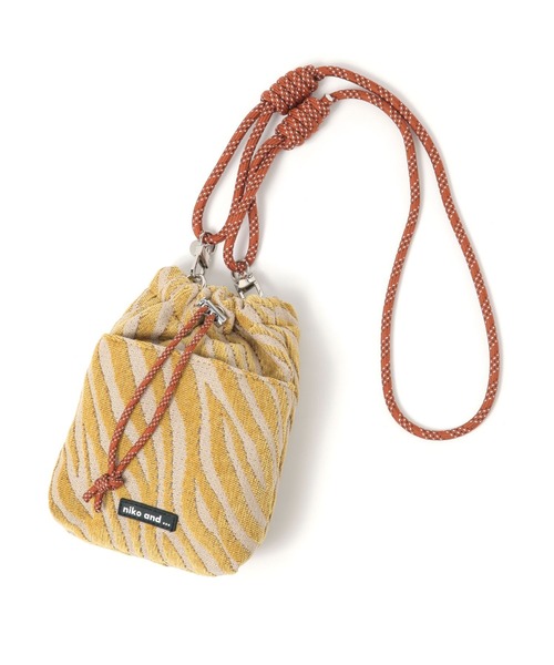 niko and...(ニコアンド)の「オリジナル細コード巾着ショルダーバッグN(ショルダーバッグ・レディース・ブラック系その他/シルバー/ブルー/アイボリー/ブラック/スカイブルー/ベージュ/イエロー/その他2/その他1/イエロー系/オレンジ/シルバー系その他/グレー系その他・0)」の13枚目の写真