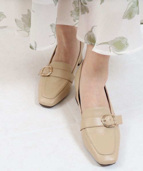 TRUDEA（トルディア）の「ベルトデザインパンプス（パンプス・レディース・ベージュ/アイボリー/ブラック・LARGE/MEDIUM/SMALL）」の8枚目の写真