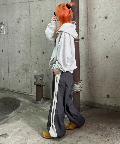 sedacle（セダクル）の「サイドボタン2way配色ナイロンパンツ（その他パンツ・メンズ・グレー/チャコールグレー/ベージュ・SMALL/MEDIUM/LARGE）」の9枚目の写真