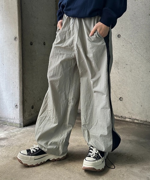 sedacle（セダクル）の「サイドボタン2way配色ナイロンパンツ（その他パンツ・メンズ・グレー/チャコールグレー/ベージュ・SMALL/MEDIUM/LARGE）」の15枚目の写真