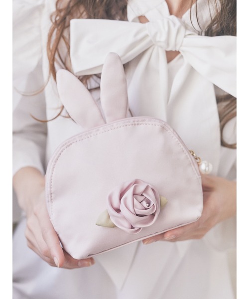 Maison de FLEUR（メゾンドフルール）の「ラビットポーチ（ポーチ