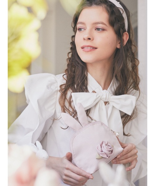 Maison de FLEUR（メゾンドフルール）の「ラビットポーチ（ポーチ