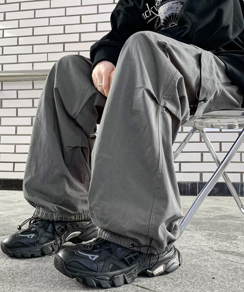 SHEPP(シープ)の「ワイド カーゴパンツ(カーゴパンツ・メンズ・ブラック/グレー・S/M/L)」の2枚目の写真