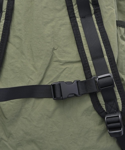 marjour(マージュール)の「LIGHT WEIGHT DAY PACK(バックパック/リュック・レディース・モスグリーン/ブラック・FREE)」の4枚目の写真