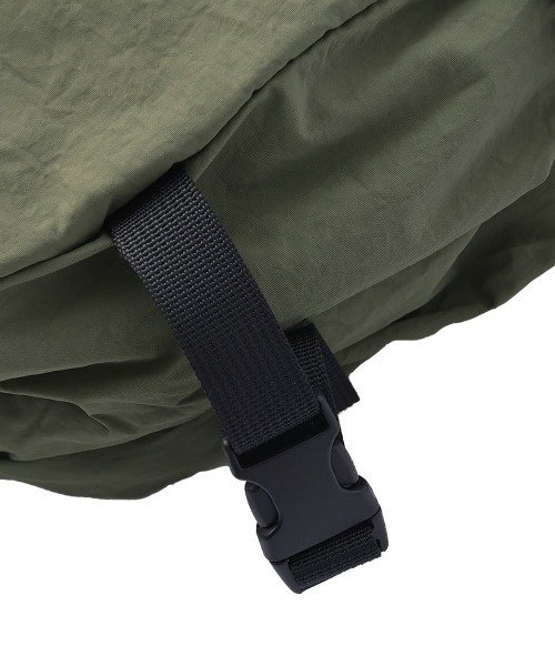 marjour(マージュール)の「LIGHT WEIGHT DAY PACK(バックパック/リュック・レディース・モスグリーン/ブラック・FREE)」の6枚目の写真