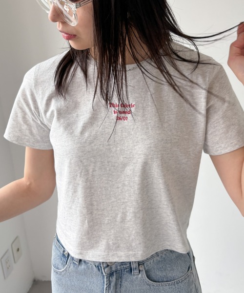 EPIMI E'PIMMY（エピミエピミー）の「ロゴ刺繍コンパクトTシャツ（Tシャツ/カットソー・レディース・オフホワイト/杢グレー/オートミール・MEDIUM）」の3枚目の写真