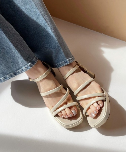 one after another NICE CLAUP（ワンアフターアナザーナイスクラップ）の「ストーム付きストラップサンダル（サンダル・レディース・ゴールド/シルバー・L/M/S）」の22枚目の写真