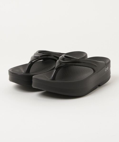 OOFOS(ウーフォス)の「ウーフォス OOFOS OOmega_Black(サンダル・レディース・ブラック・23.0cm/24.0cm/25.0cm/28.0cm/27.0cm/26.0cm)」の1枚目の写真