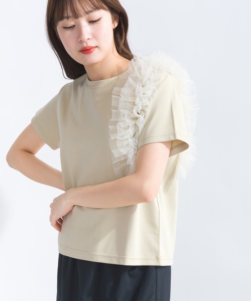 PICCIN(ピッチン)の「フリルショルダープルオーバー(Tシャツ/カットソー・レディース・ベージュ/ブラック/オフホワイト・M)」の3枚目の写真