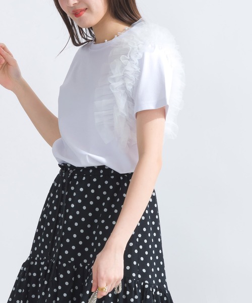 PICCIN(ピッチン)の「フリルショルダープルオーバー(Tシャツ/カットソー・レディース・ベージュ/ブラック/オフホワイト・M)」の5枚目の写真