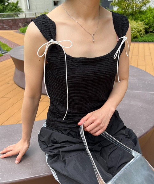 mebole(メボレ)の「バイカラーショルダーリボントップス(Tシャツ/カットソー・レディース・ブラック/ホワイト・FREE)」の16枚目の写真