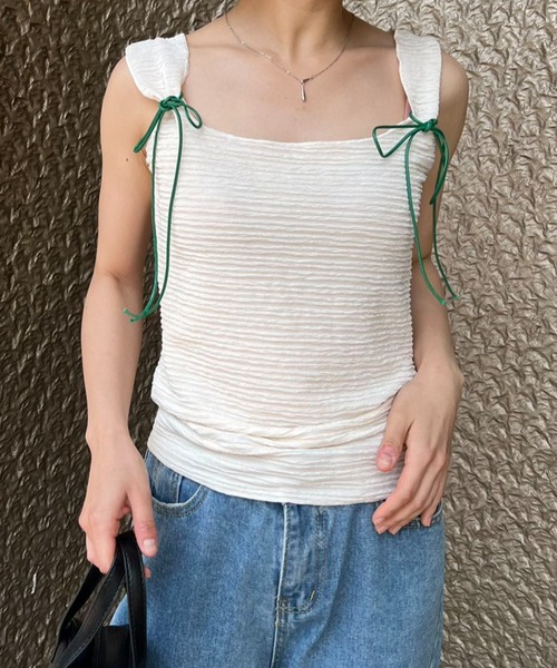 mebole(メボレ)の「バイカラーショルダーリボントップス(Tシャツ/カットソー・レディース・ブラック/ホワイト・FREE)」の6枚目の写真