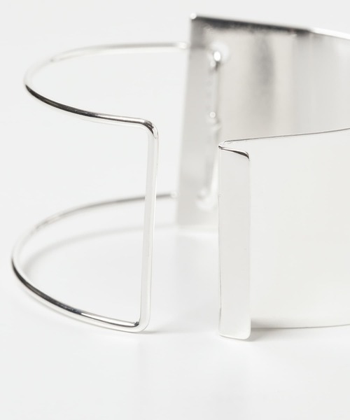 SMELLY（スメリー）の「メタルプレートバングル（ブレスレット・レディース・シルバー・-）」の9枚目の写真