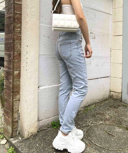 NANEA(ナネア)の「ハイウエスト ストレッチデニムスキニーパンツ(デニムパンツ・レディース・ネイビー/チャコールグレー/ブルー/ブラック・MEDIUM/LARGE/X-LARGE/SMALL)」の13枚目の写真
