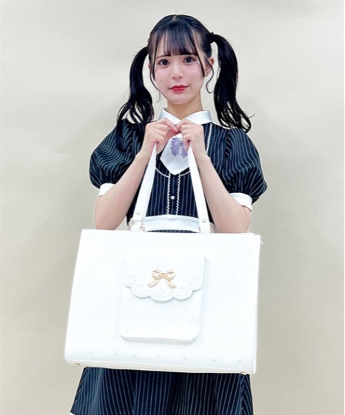 axes femme POETIQUE（アクシーズファムポエティック）の「ハート刺繍推し活Ａ３トート（トートバッグ・レディース・ブラック/ホワイト/ピンク・FREE）」の2枚目の写真