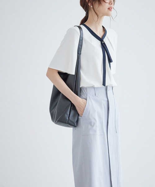 ROPE' PICNIC(ロペピクニック)の「【新色追加・2サイズ展開】メタルボタンリボンタイハーフスリーブブラウス(シャツ/ブラウス・レディース・ライトグリーン/チャコールグレー/ホワイト/サックスブルー/ホワイト系その他・38/36)」の8枚目の写真