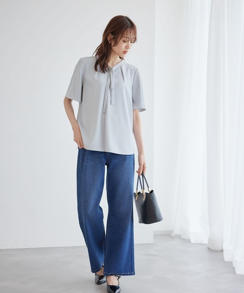 ROPE' PICNIC(ロペピクニック)の「【新色追加・2サイズ展開】メタルボタンリボンタイハーフスリーブブラウス(シャツ/ブラウス・レディース・ライトグリーン/チャコールグレー/ホワイト/サックスブルー/ホワイト系その他・38/36)」の11枚目の写真