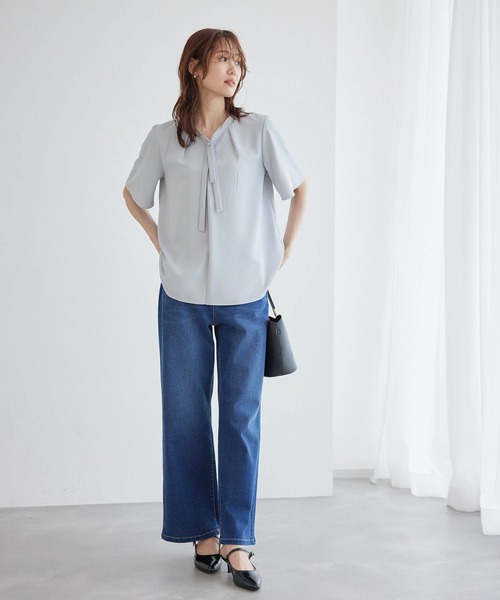 ROPE' PICNIC(ロペピクニック)の「【新色追加・2サイズ展開】メタルボタンリボンタイハーフスリーブブラウス(シャツ/ブラウス・レディース・ライトグリーン/チャコールグレー/ホワイト/サックスブルー/ホワイト系その他・38/36)」の12枚目の写真