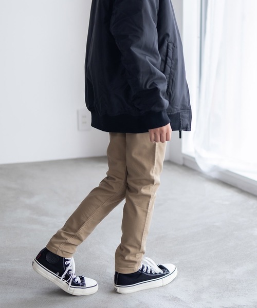 NAVY(ネイビー)の「【 キッズ ガールズ 】 NAVY ストレッチ ツイル スキニー ウエストギャザー パンツ のびるモン(その他パンツ・キッズ・ベージュ/ブラック/ブルー・110/120/130/140/150/160)」の5枚目の写真