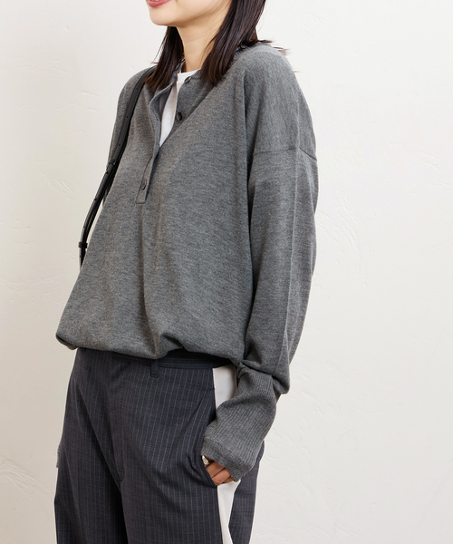 JOURNAL STANDARD（ジャーナルスタンダード）の「ウォッシャブル2WAYヘンリープルオーバー（ニット/セーター・レディース・チャコールグレー/ブラック/ベージュ系その他・FREE）」の4枚目の写真