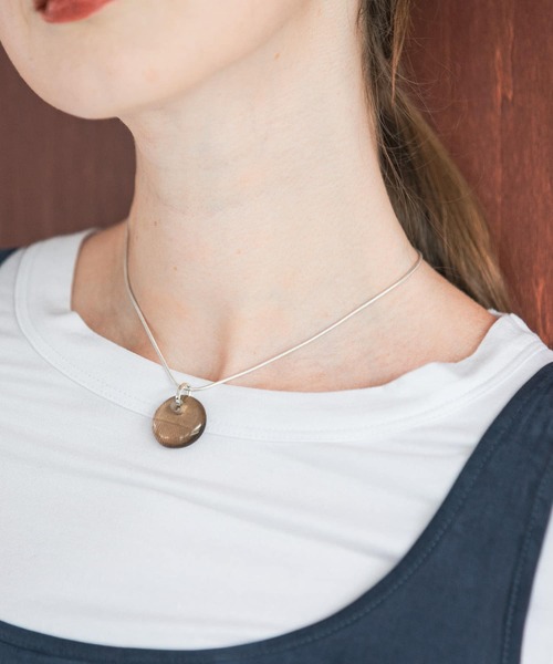 URBAN RESEARCH（アーバンリサーチ）の「decor『デコール』　Roundglass Necklace（ネックレス・レディース・ブラウン系その他/クリア・-）」の2枚目の写真