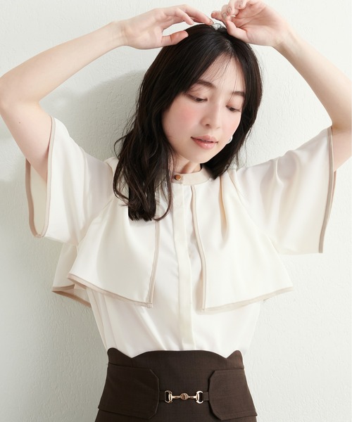 natural couture(ナチュラルクチュール)の「スタンドネック配色ケープブラウス(シャツ/ブラウス・レディース・サックスブルー/イエロー/オフホワイト/その他1/その他2/ネイビー・FREE)」の9枚目の写真
